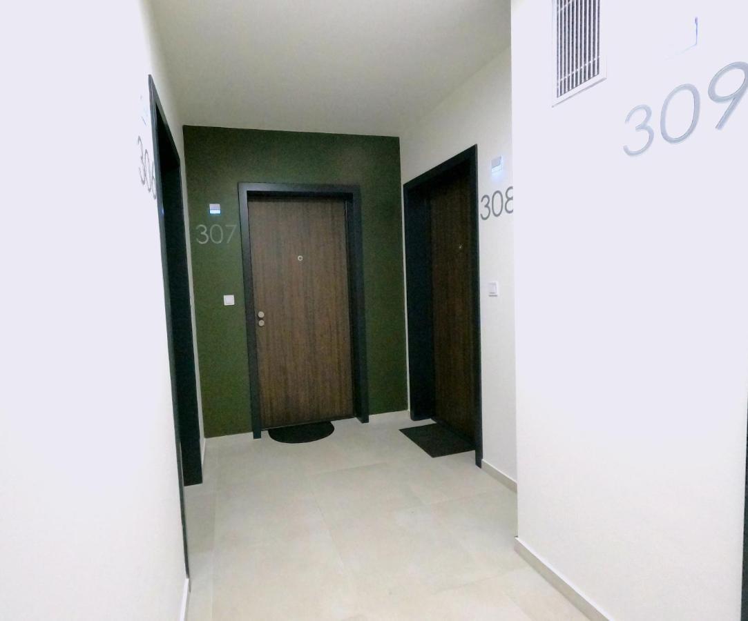 Brand New Apartment By Hockey Stadium Братислава Экстерьер фото