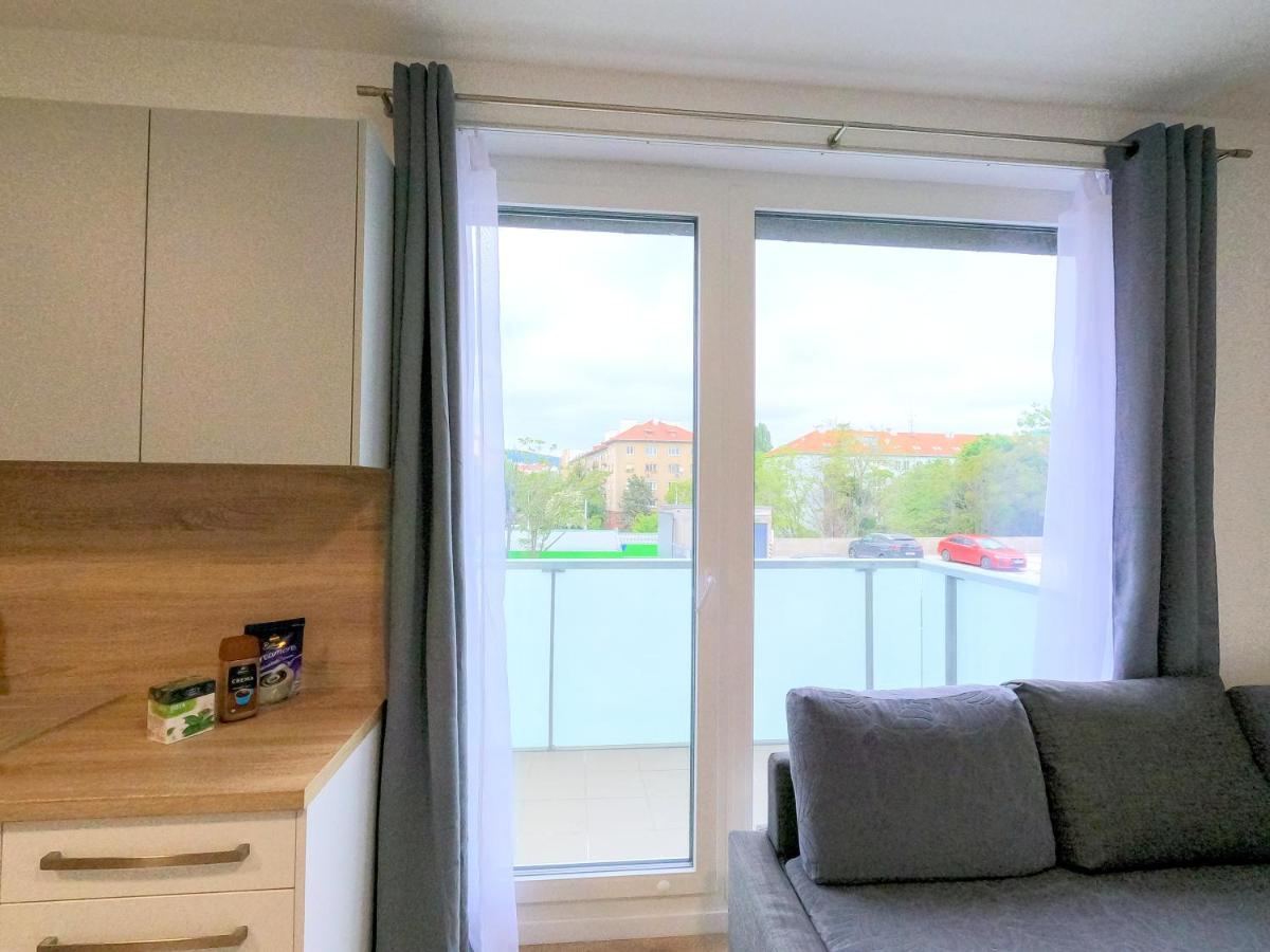 Brand New Apartment By Hockey Stadium Братислава Экстерьер фото